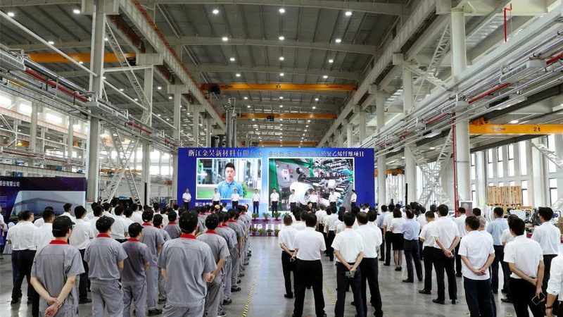 高分子材料与金属材料：热膨胀系数差异解析